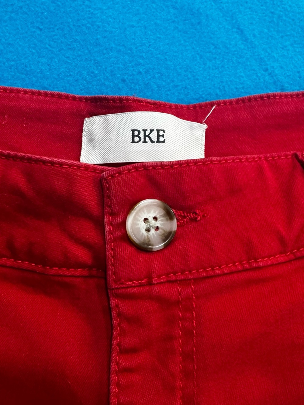 BKE Vibrant Red Button-Front Shorts Size 27 ( 5/6)